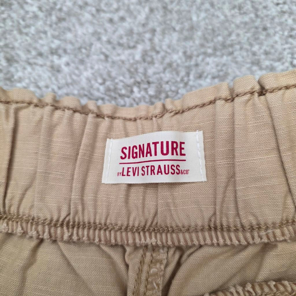 Women's Signature by Levi Strauss Shorts Size M Tan - Picture 4 of 6